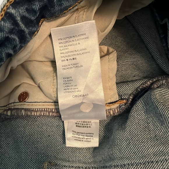 We The Free Straight Leg High Rise Size 31 - Picture 13 of 16